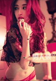 张俪胸照片,美艳动人引发热议